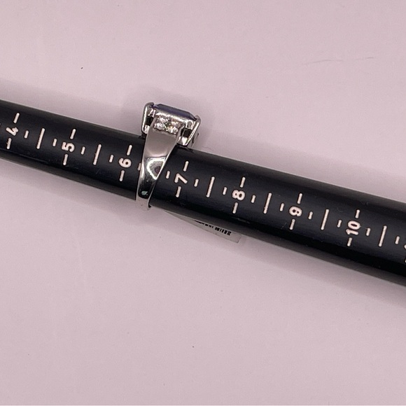 Stunning Simulated Tanzanite in Stainless Steel Setting - Picture 13 of 13